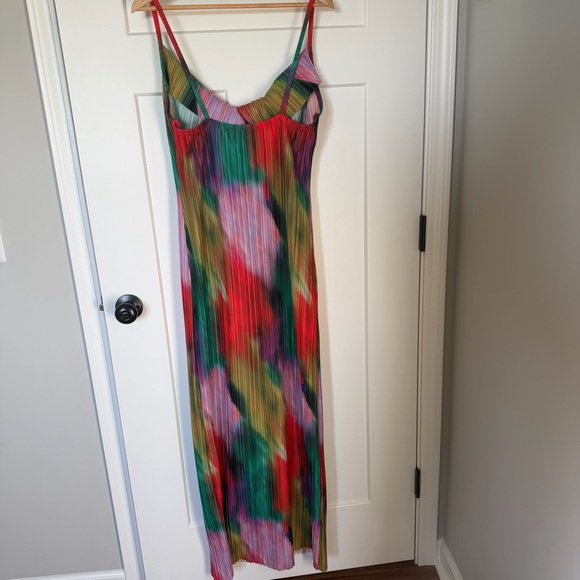 PrettyLittleThing Plus Size Multi-Color watercolor Maxi Dress Size 16 NWOT - Picture 8 of 9